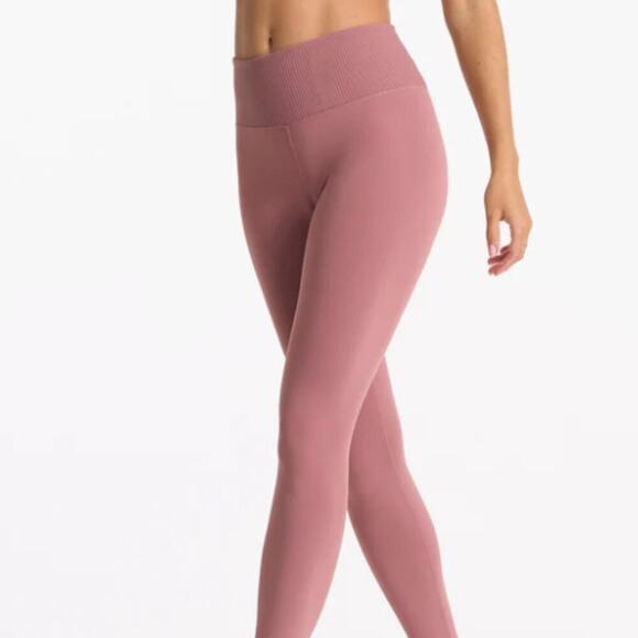 NWT Vuori Ribbed Studio High Rise 7/8 Leggings 24.5" Marsala/Mauve Size L - Picture 2 of 12
